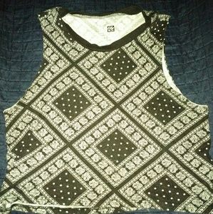 Nollie cropped muscle top